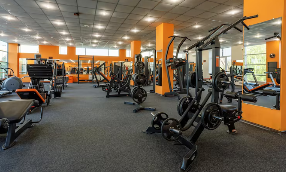 Wie ein Fitnesscenter Ihnen dabei hilft, Ihre Fitnessziele schneller zu erreichen